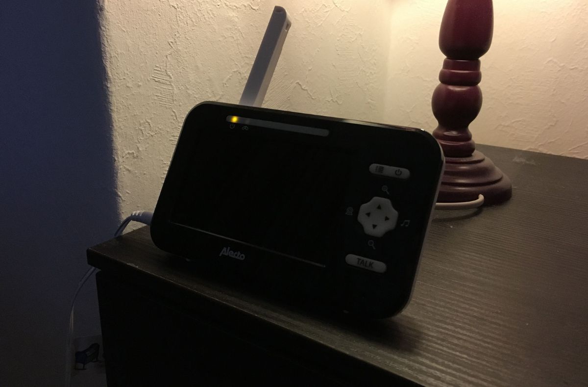 Babyfoon met camera? Twijfelmoeder test Alecto DVM-370